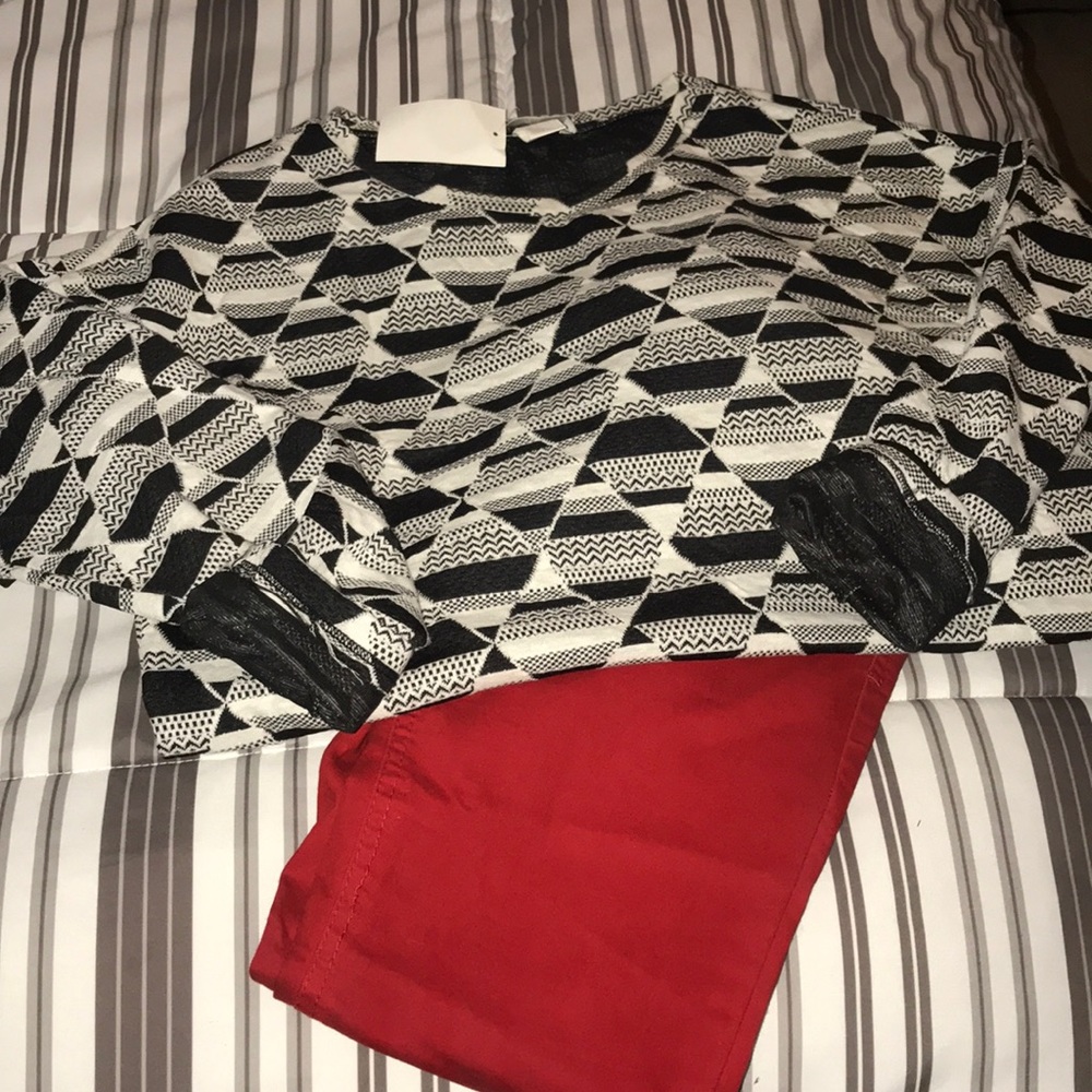 Sweater - Picture 2 of 2